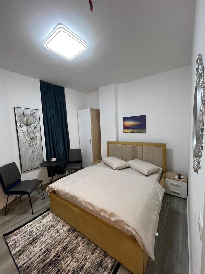 Bs Hotel Durrës Esterno foto