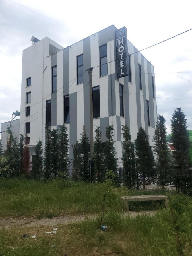 Bs Hotel Durrës Esterno foto